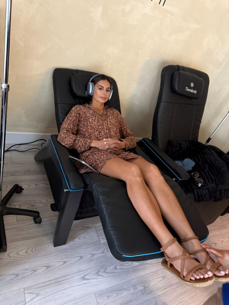 Alive Customer on Therabody chair
